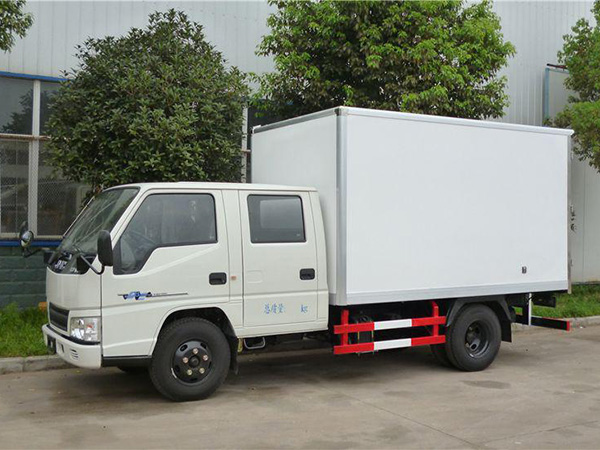 江鈴3.22米貨廂冷藏車 江鈴3.22米貨廂冷藏車