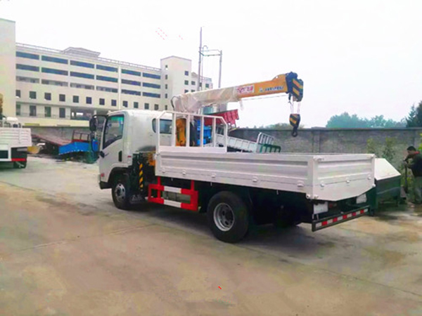 小型大運3.2噸藍牌隨車吊 小型大運3.2噸藍牌隨車吊