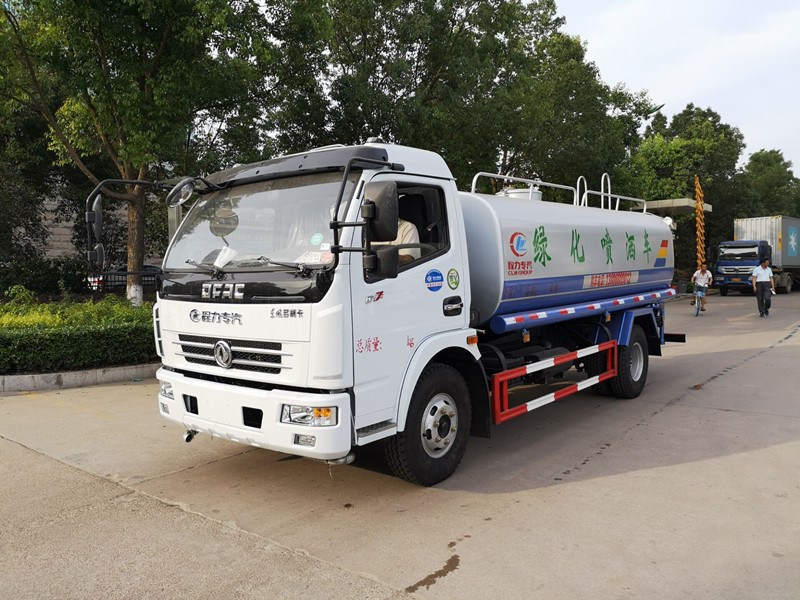 程力東風8-9噸灑水車報價