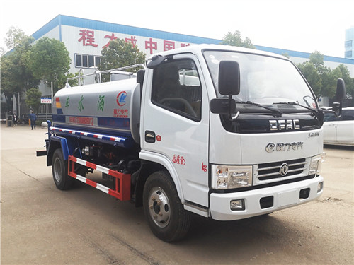 東風多利卡D6灑水車 東風多利卡D6灑水車