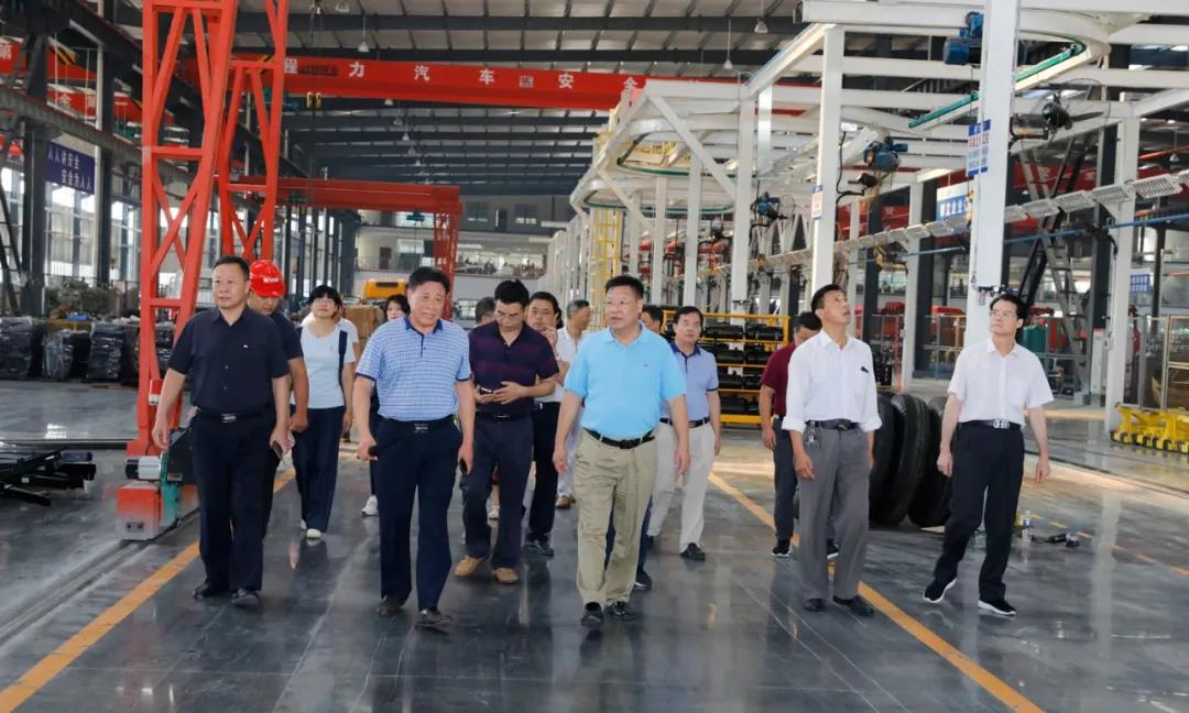 廣東省茂名政協(xié)主席團(tuán)參觀程力商用車工業(yè)園