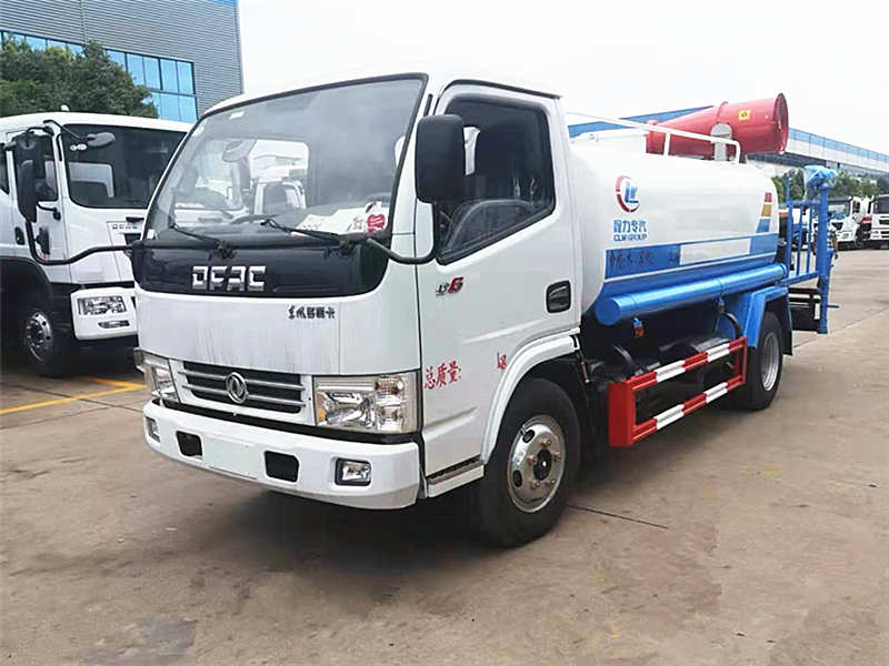 湛江市政公司廣東分公司購(gòu)買(mǎi)東風(fēng)5方霧炮灑水車(chē)