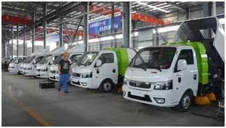 國(guó)六東風(fēng)途逸小型掃路車(chē)