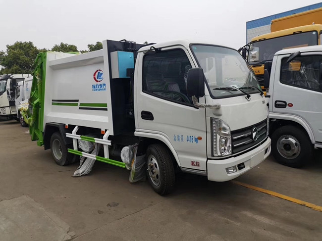 凱馬3方藍(lán)牌壓縮式垃圾車