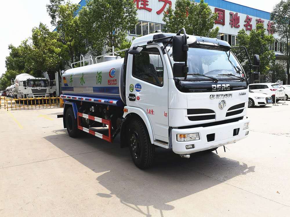 東風福瑞卡灑水車8噸